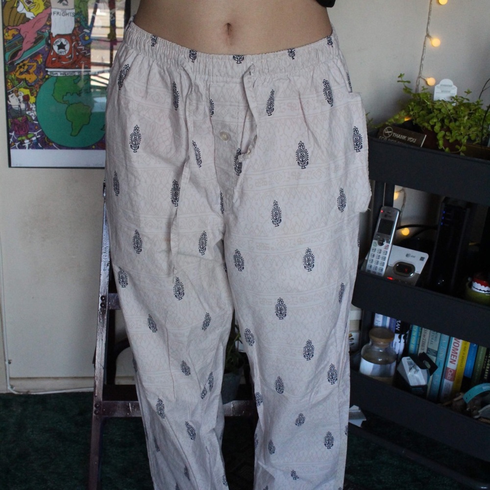Patterned pants